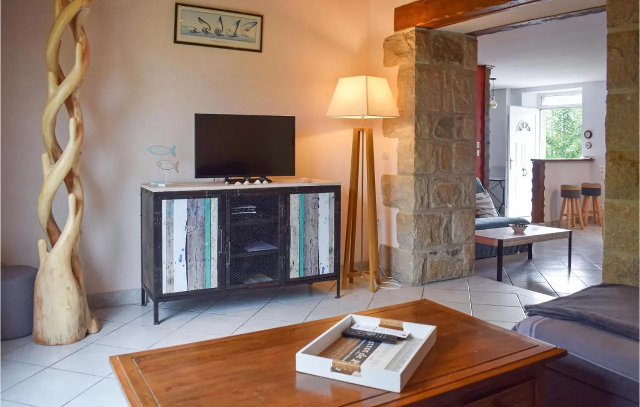 Nice Home In Pleubian With Kitchen