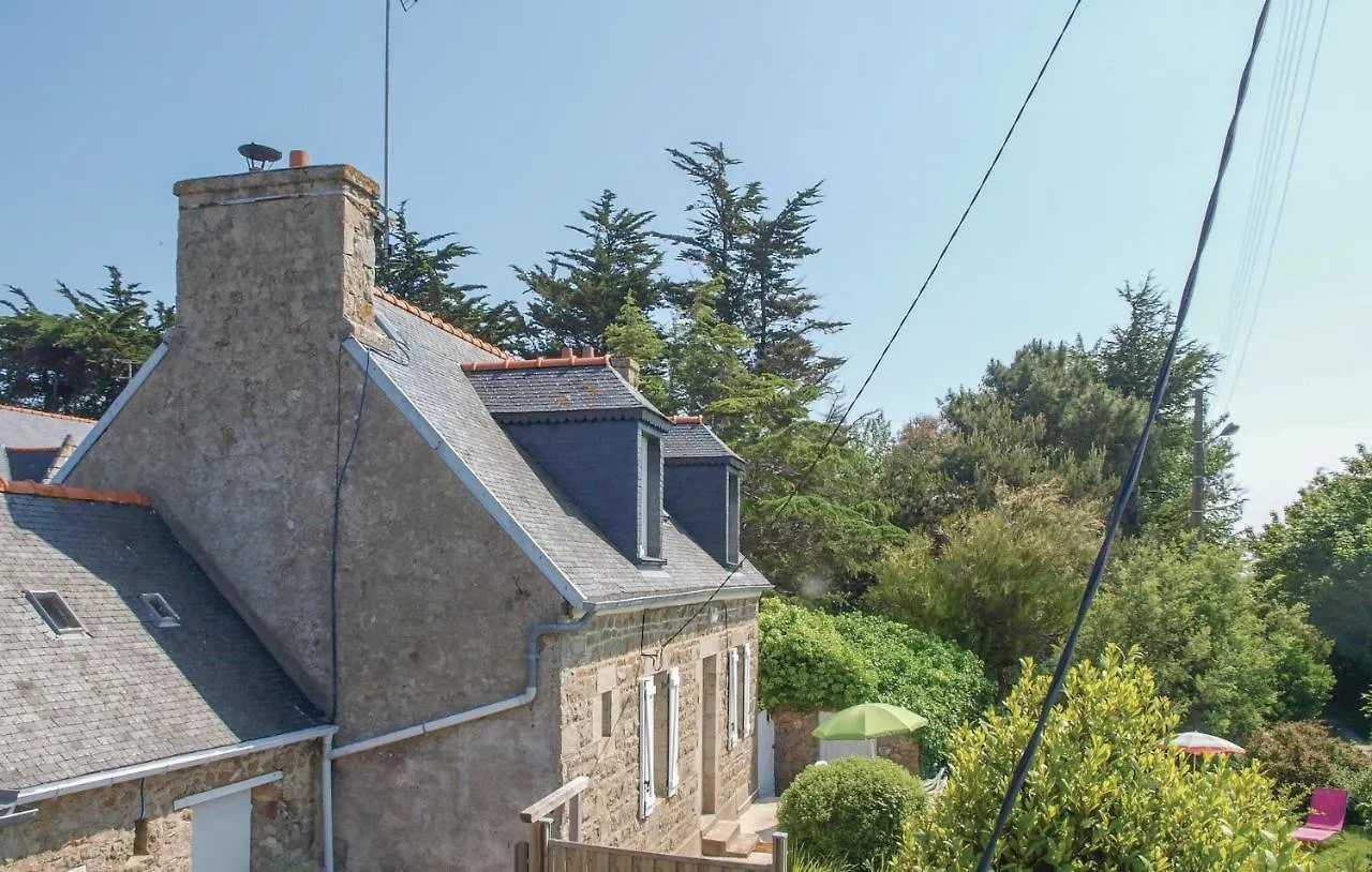 Nice Home In Pleubian With Kitchen 0*,  Francie